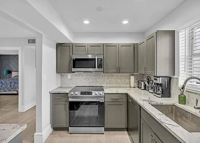 One Bedroom Steps Away From The Beach!